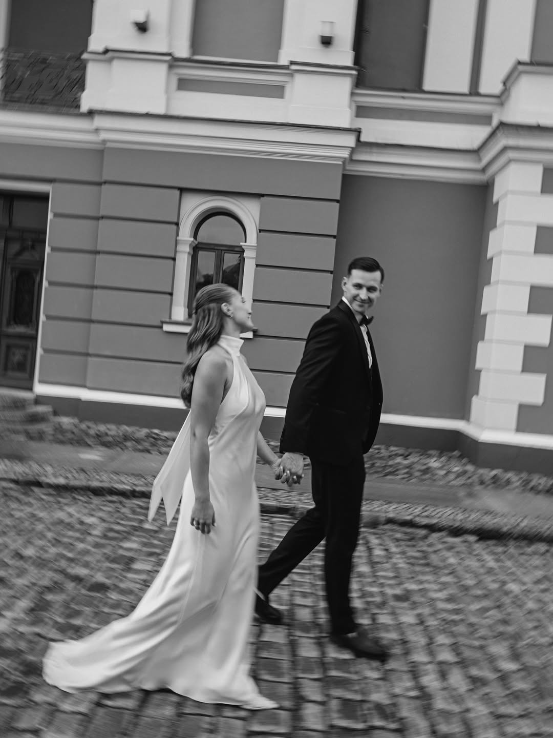 AUKSORÈ nuotakos vestuvių akimirka